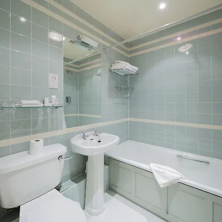 Aberdeen Guest house 4*