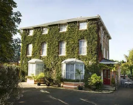 Aberdeen Guest house 4*